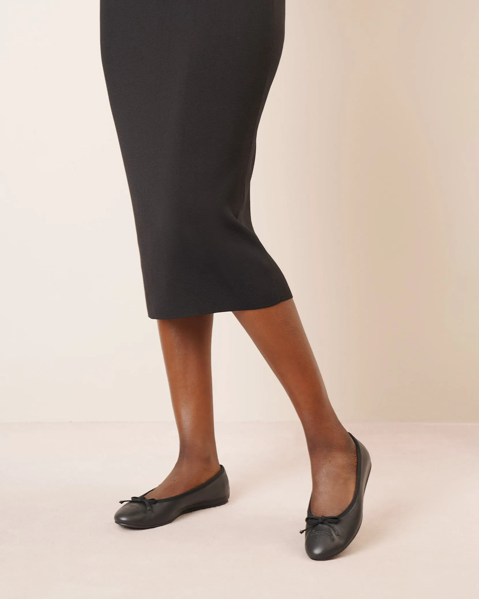 Ballerina black leather flats