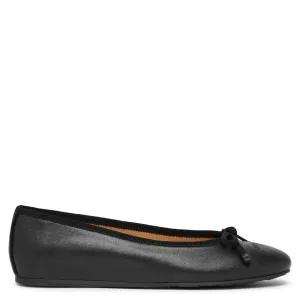 Ballerina black leather flats